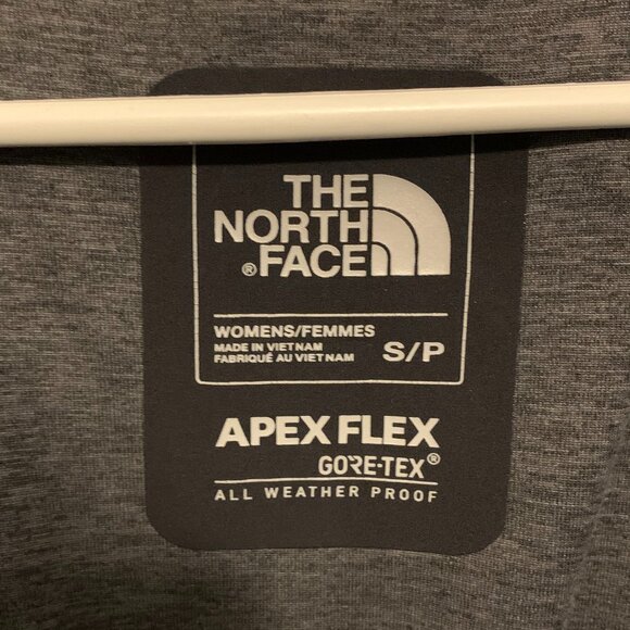 The North Face GoreTex rain jacket - Picture 3 of 7